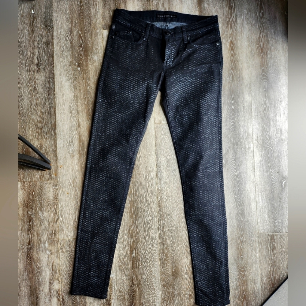 Stylish Black Textured Women's Jeans rock and republic  size 28x31